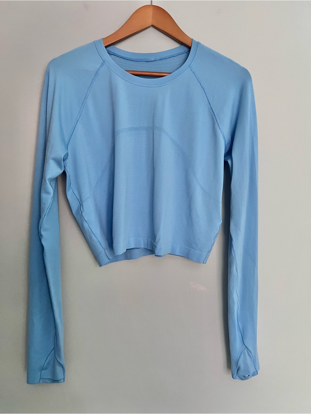 Lululemon Swiftly Tech Cropped Long-
Sleeve Shirt 2.0 Size 14